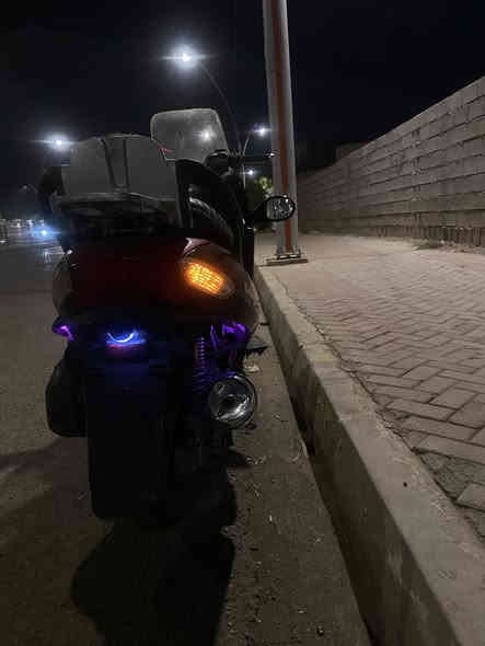 كايمكو . بدون اواقق نضيفه كشرها نضيف بي شخوطات بسيطه  دراجه مرتبه بل مشي حلوه شغال كلشي بيها اشاير يمنه ويسره لايت عالي ناصي بيها لايتات مرتبه خلفيه نوقصاتها شي قليل رايدها 375 مجال قليل حك الجيه رقمي واتس ***********
ملاحظة الدراجه مجفته تجفيت مضبوط قبل 3 اشهر
