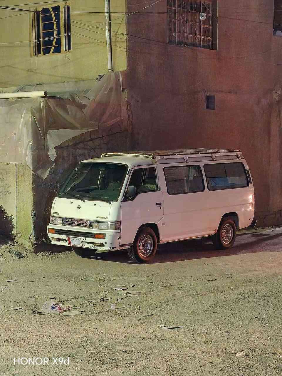 نيسان عبريه 91 كامله مقفوله تخم تاير 14 راكب  بغداد منطقه العبيدي  ***********
