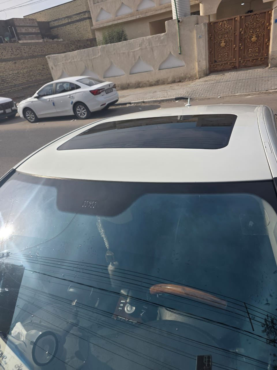 السلام عليكم مارسدس بدون اوراق موديل 2008  وارد اليابان ٣ قطع كلير بدون حادث جديده جداً مواصفات المارسدس معروفه السعر 90 وبيه مجال رقم صاحب السياره متوفر وتس اب واتصال ***********
