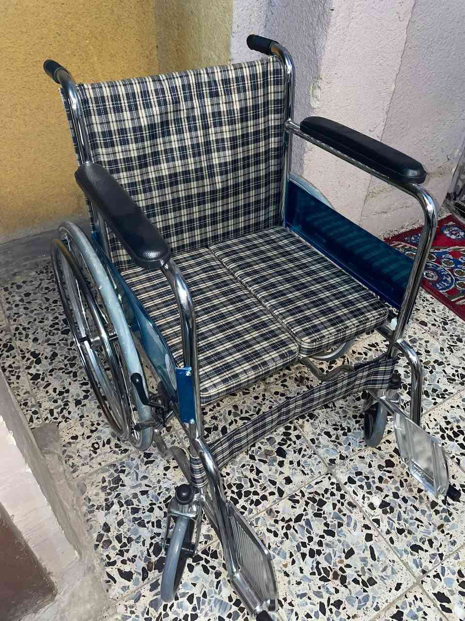 سلام عليكم 
عربانيه مال ذوي الاحتياجات الخاصة السعر ١٥٠ وبيه مجال مكاني بغداد الغزاليه 
***********
