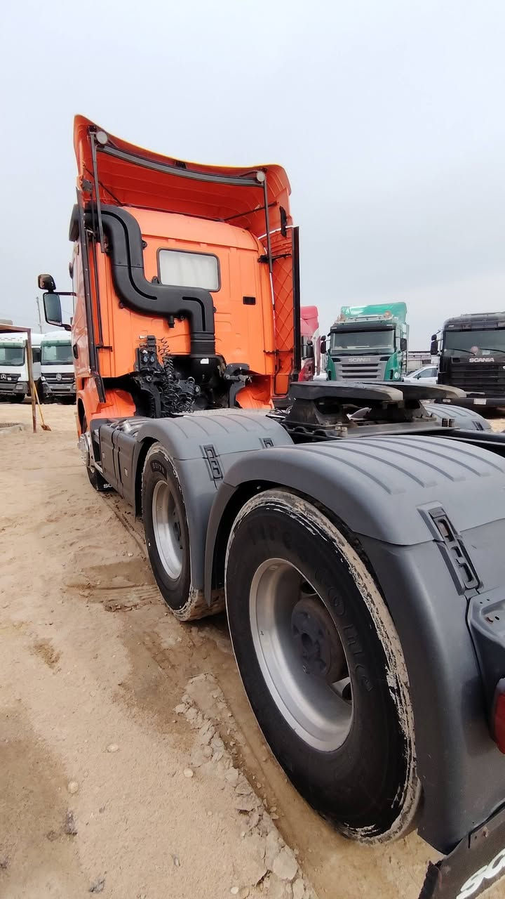 سلام عليكم للبيع سكانيا 2014 فوب مواصفات مجموعه ورده جوبلس مكينه انجكتر R450 كير كهربائي عرجه ريتايدر خمس طكات ثلاجه دبل جنطه تخم ويل كروم السعر 430$ وبيه مجال العنوان البصره الزبير المعارض معرض المهدي للأتصال *********** ابو علي ***********
