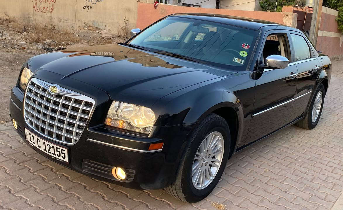 السلام عليكم شباب سيارة لبيع اوبامه اصل سيارة/ 2010/ سيارة اصل 3500/سيارة فول مواصفات رقم السياره سليمانيه
ماعده فتحه هزه جديده سونره موجود جديد 
رقم الهاتف ***********
مكان سيارة نجف
