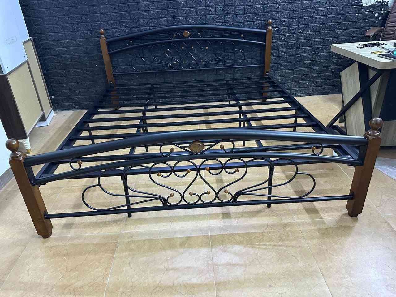 سرير نفرين ماليزي  جديد قياس (180*200) سم
 السعر 210 الف
سرير نفر  ماليزي جديد  حديد وخشب   قياس (90*190)

السعر 100 الف


**إذا كنت صاحب هذا الإعلان وتريد حذفه لأي سبب، رجاءا أرسل رسالة إلى الدعم الفني**