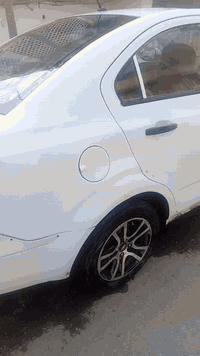 افيو سونك ٢٠١٢ مكينه الف و٦٠٠ سياره حلو جاهزه السعر ٥٠ وبيها مجال قليل بالعمار السياره ***********
