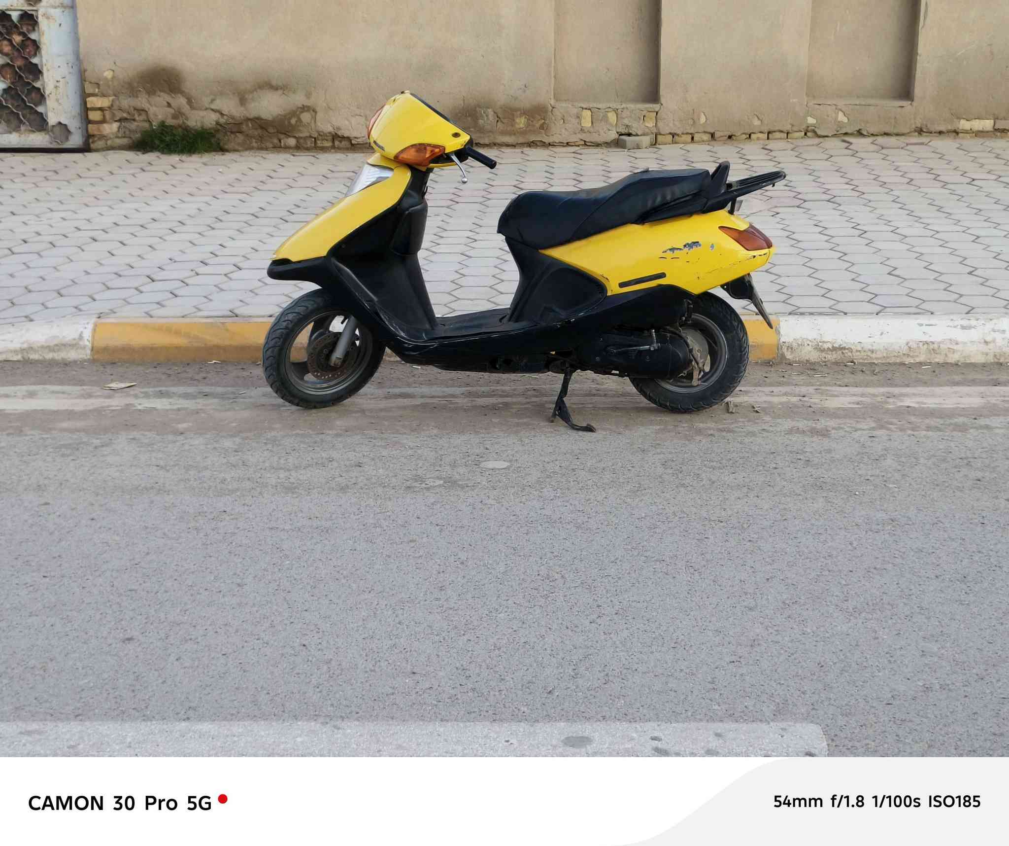 سبيسي ياباني
كهربائيات كلهه شغالة
كفرات اصلي
كابريتر اصلي
محرك مجفت
السعر 550 وبيهه مجال
***********
