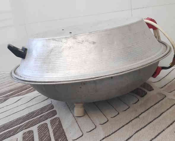 طباخ منضدي شركة نيوال استخدام مرة وحدة يشهد الله
اخذته ب70 ابيعه ب45 ألف 
خباز كهربائي جدا نظيف 17 الف . 
مولد تايگر الأصلي ( الباب الأول 12 أمبير) مستخدمة شي قليل جدا وكانت ملفوفة بنايلون ب200 الف.
مكاني الحر /قرب مكتب اليساري
***********
