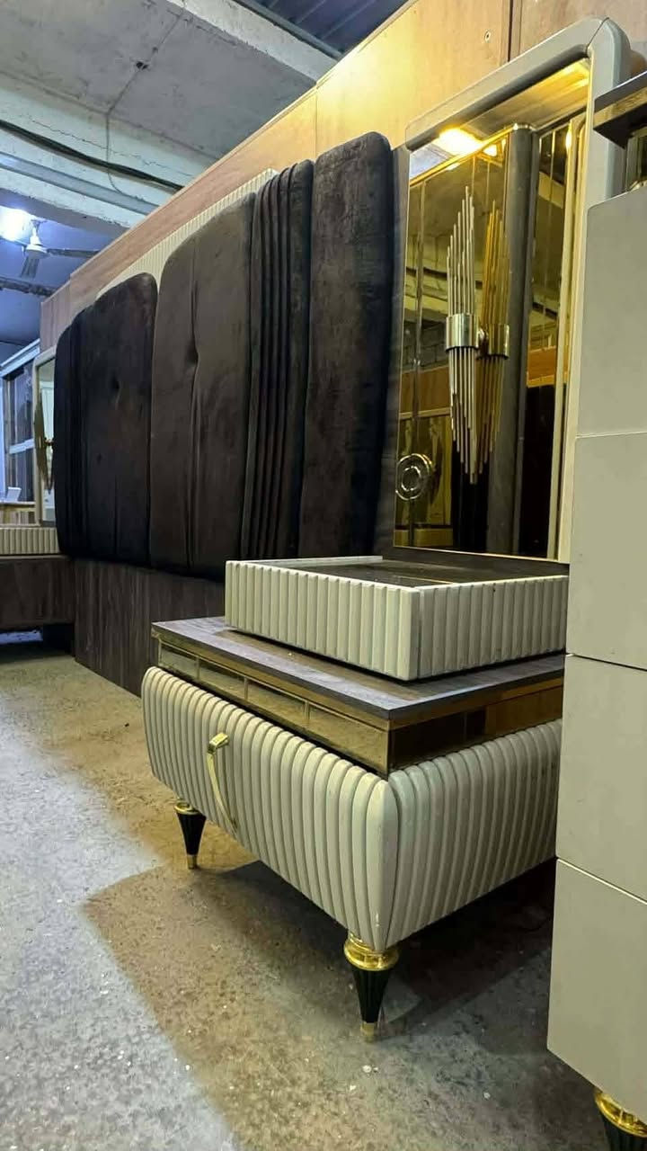 ✨ غرفة تركيه🇹🇷  اصلي مودرن كوالتي عالي  8قطع
 نظام  أبواب دزاين مختلف 
سرير مخزن عملي
جام برونزي اناره شغاله 💥
 ضهر بلوك
 قماش وتر بروف أصلي
✨ نظافة 95/💯
شد ونقل مجاني داخل بغداد
 توصيل للمحافظات بأسعار رمزية


**إذا كنت صاحب هذا الإعلان وتريد حذفه لأي سبب، رجاءا أرسل رسالة إلى الدعم الفني**