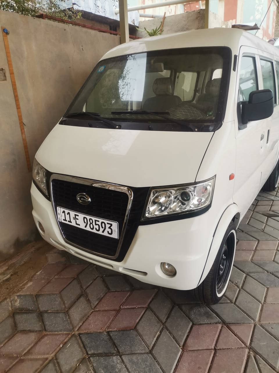 كنو ٢٠١٣ تعمير فول مكينه طك كارتون منلخير كلشي بيهه تبدل حداديه امامي خلفي تخم ويل تخم تاير دوشمه عامه ماصدات بك لايت آت شباج امامي رقم وسنويه جدد السياره صبغناهه عام للجماليه اليريد سياره جديده وماتعبه السياره سعرهه. ٨ مليون بسعر تكتك للستفسار ***********
