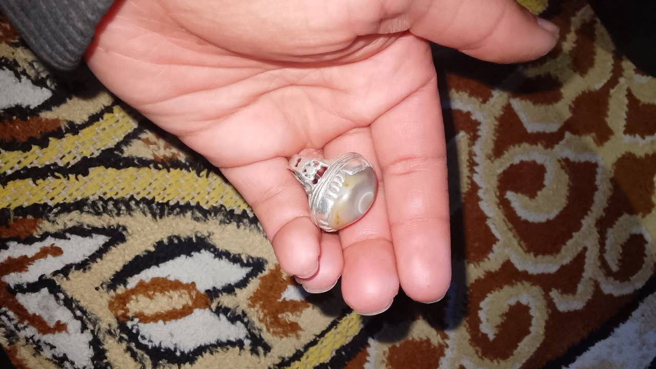 سلام عليكم محبس للبيع سليماني عين صريحة السعر 50 العنوان ناصريه سوق الشيوخ  رقمي ***********
