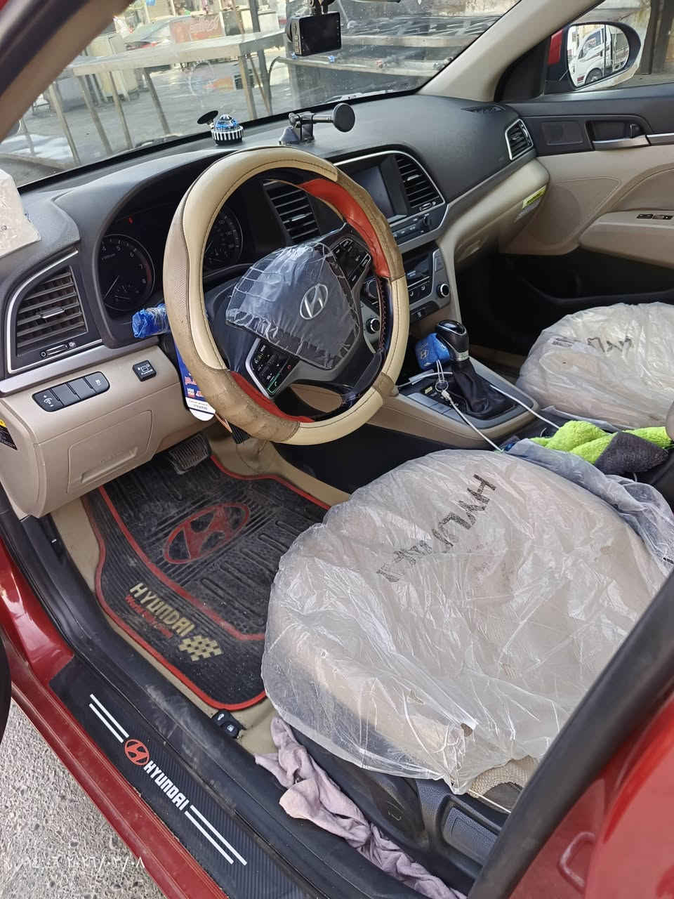 السلام عليكم من رخصت الادمن النترا 2017واردامريكي حادثه بنيد فقط مبدل باصلي مابيه اي نقص طخم تاير جديد باتري جديد مكينه ما مفتحه تبريد تدفئه السعر 120وبيه مجال مكاني بغداد الحسينيه سنويه نافذه 31 الرقم الجديد وبسمي ***********
