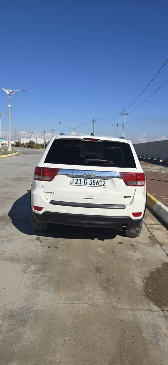 جيب  لاريدو 2011 كليين  

 بدون صبغ فقط 3 قطعة بارد موضح بلصوره
 سياره بلاديه وضع شركه
جديده بمعنئ الكلمة كارتون مال جناي شرط الفحص والسونار وين مايعجبك افحص
رقم سليمانيه [ جديد وهزه و براد جديده بسمي. شرط تحويل
حجم المحرك: 3600
 ، 6 سلندر
 كير  برغي مامفتوح وضع شركه  شرط الفحص
مكينه مبدل بلادي 
مقاعد جلد
ماشيه 173كيلو متر حقيقي شرط 
تحكمات استيرن

كشن سائق كهرباء 
شاشه 
بصمه تشغيل 
صدر مابيه عيب
 بلكات + ادامه منضومه البانزين كله جديد 
السياره جديده بمعنئ الكلمه ،مال جناي
السونار مرفق 
اخوان كلشي موجود بالسوك 
والي ما يريد يشتري لا يعلق بارك الله فيكم 
السعر/168$ مجال بسيط جداً 

رقم ***********
