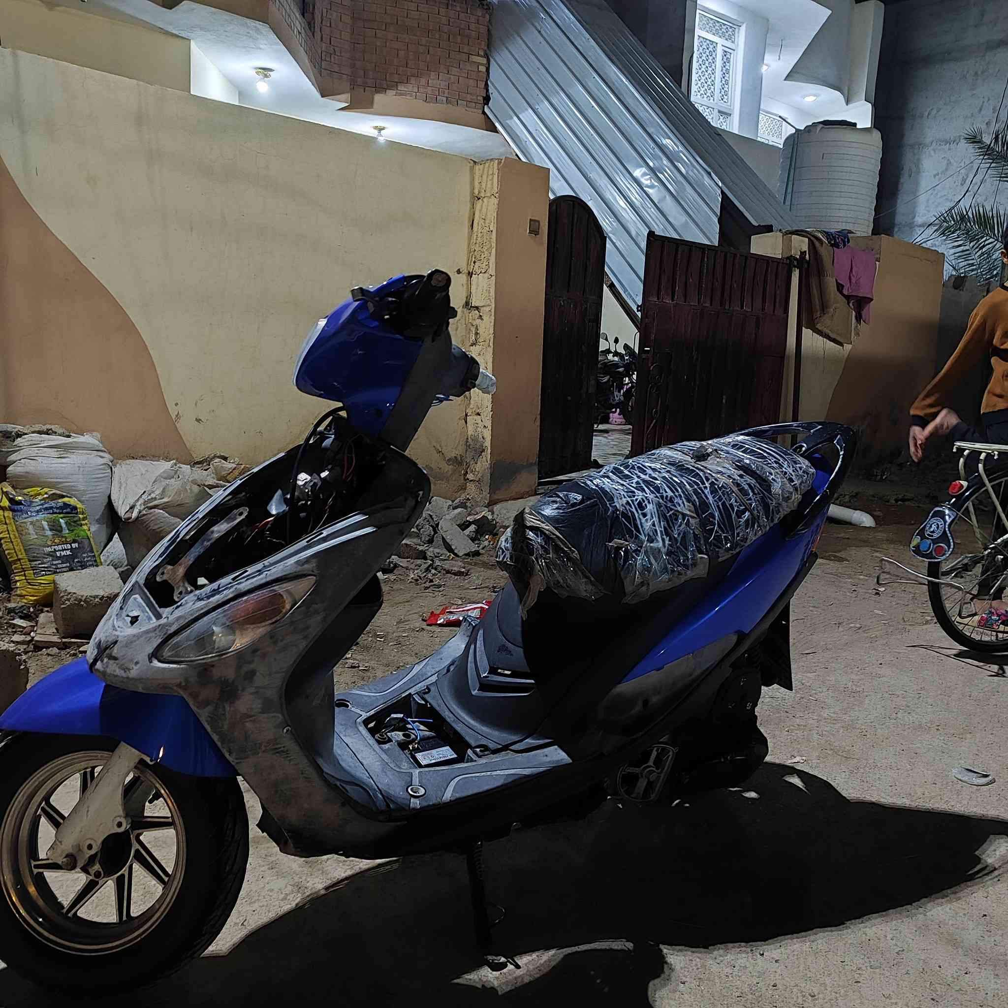 سلام عليكم...؟
دراجه ماكس منغولي للبيع السعر 350او بيه مجال المكان ديالئ بعقوبه المفرك هاذه رقمي ***********اي استفسار اتصال او تدلل
