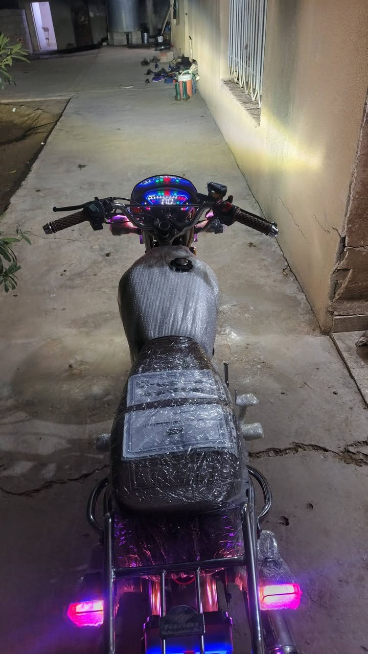 السلام عليكم
ماطور 2025 نوع هونزدا شوف العين ماطور نضيف محرك كبس ما مطخوخ بصبانه كهربائيات دشبول إلكتروني كله شغال من جامرلق للجامرلق السعر ٧٠٠ مكاني حويجة

متواجد خاص وهذا رقمي ***********
