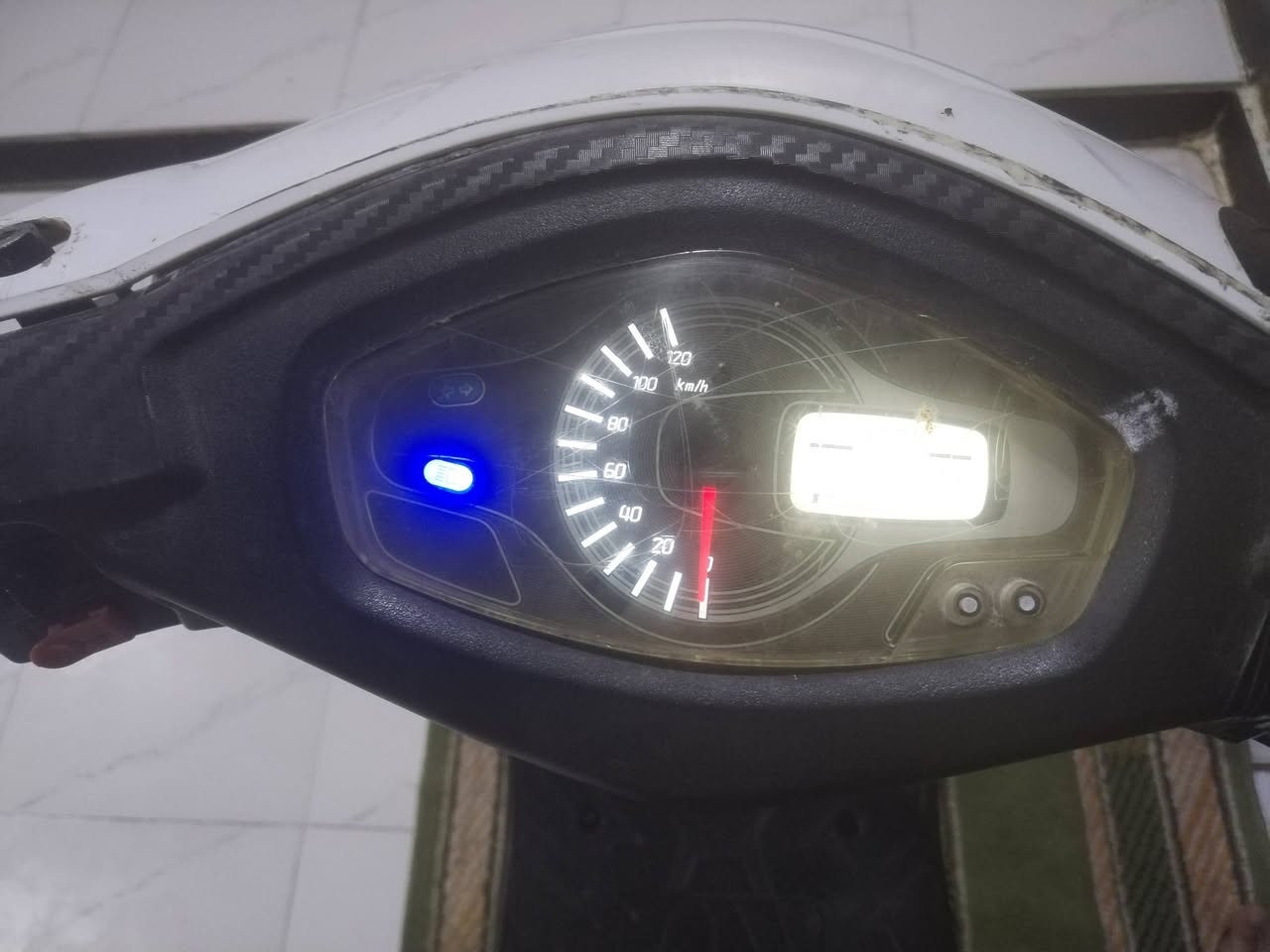 سلام عليكم 
ادرس حديث للبيع شلعه ومعدل دراجه حلوه ونضيفه كهربائيات كلها شغاله سعر 170 وبيها مجال مااجاوب خاص هاذ رقمي *********** 
مكاني كوت حي الجهاد سفحه
