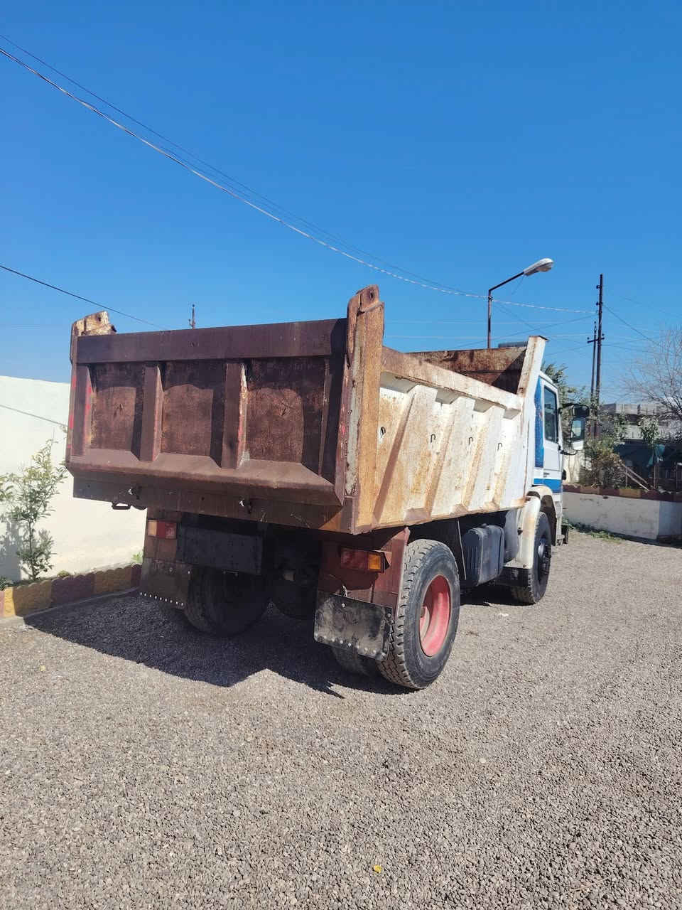 كلابه جاهزه للعمل 
محرك كير جديد
رقم صلاح الدين
السعر 100 شده
المكان قريه الاجمسه
***********
