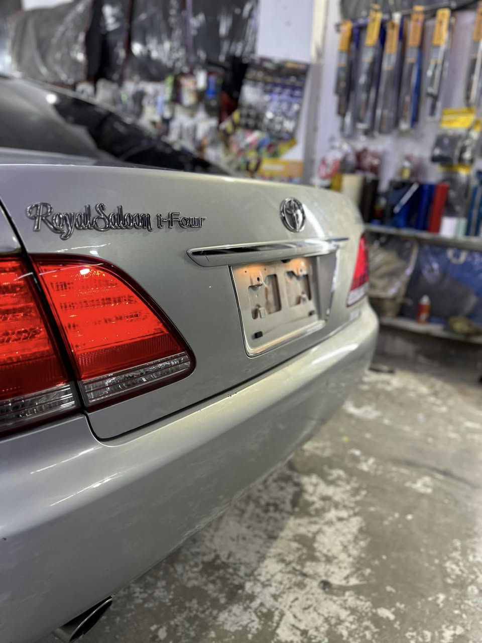 شاهینە بڕاوە بڕاوە
١٨٢ 

ناوزەرد

٣ دوگمە 

٤ کوشن کارەبا

سەلاجە

مەرکەزی

بەسمە رەساسی

ئاوینە شەفت

کوشن کارەبا

سوکان کارەبا

فول مواسەفاتە

سەیارەکە کەمل مەسرەف کراوە ١ هەزار مەسرەف مەگەری کامل جامی پێ شو دوای  هەلگیراوەکامل مەسرەف کراوە بيێ تەقەو رەقە کاملە تەبرید ساردو گەرمی بەسراوە 

برێکی بەسراوە  

نرخ: 49

ژم:***********
