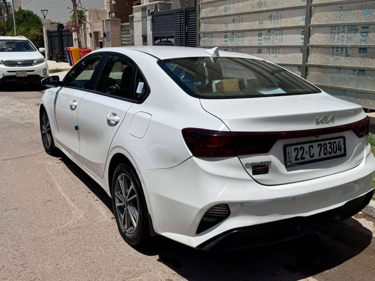 كيا سيراتو
موديل 2022 
وارد خليجي 

سيارة نضيفه 
شرط كير ومحرك مكفولات حدادية جديده تخم تأير جديد 

السيارة  نضيفه جدا 

مواصفات 
فتحت سقف سلايد 
تبريد امامي خلفي 

شاشه + كامره 
اشاير بلمري المري شفط 

حساس   

محرك 1600 دوش 
شرط كير ومحرك ع وضع الشركه 

بيه  فقط قبق الجنطه صبغ 
والباقي كفاله عامه من كلشي 

مكان السيارة بغداد الكرخ 

***********

