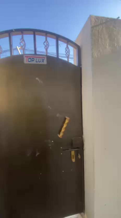 اسلام عليكم ورحمة الله وبركاته
دار للبيع مساحه 80 متر بيت مرتب

بس السكف سندويج بنل طابو زراعي سند ٢٥ حق التصرف العنوان منطقه الدوانم مال الشرطه الخامسه

يحتوي على غرف النوم وصاله ومطبخ حولي وخدمات باقي التفاصيل بل فيديو

سعره مناسب وخلص من الإيجار

سعره ٣٨ مليون بي مجال بصيط للاستفسار الاتصال على الرقم ***********
