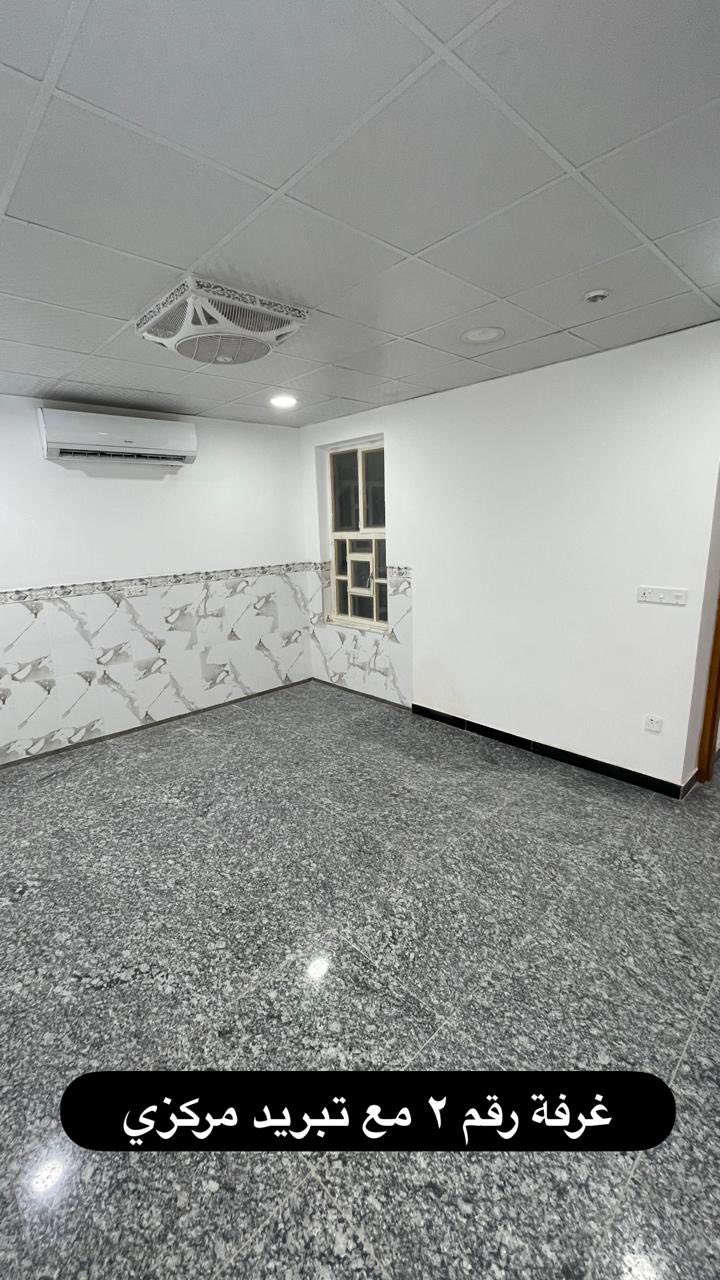 السلام عليكم
شقة للايجار / عوائل فقط 
تفاصيل بالمنشور
