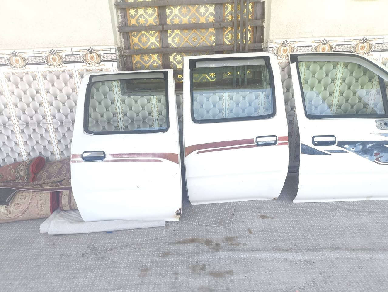 البيع بسعر مناسب جاهزات من كل نواحي
وتخم كشنات هم عندي مكاني بصره تصل بيك خير وتدل ***********

