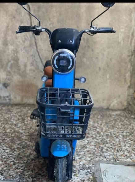 دراجه شحن اربع بطاريات سوويجين2التعداد مال السرعة واكف وبيهة بنجر بالتاير الامامي موديل 24 واذا شراي بيك خير وتدلل سعرهة 200 وبيها مجال 
  للتواصل العنوان بغداد الرصافة حي اور
واتساب ***********
وموجود ماسنجر
