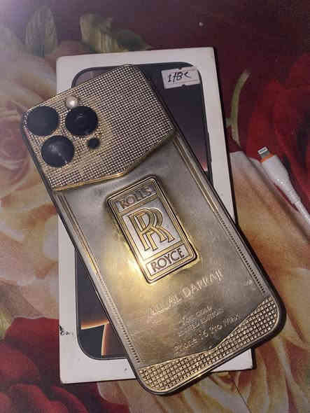 16  ماكس مطلي مي ذهب ذاكره 1 تيرا بطاريه 100 بعده بضمان شويه جارد ولعدسه مال كامره واكعه بيع ب 1500 مكاني بغداد الشعب ***********
