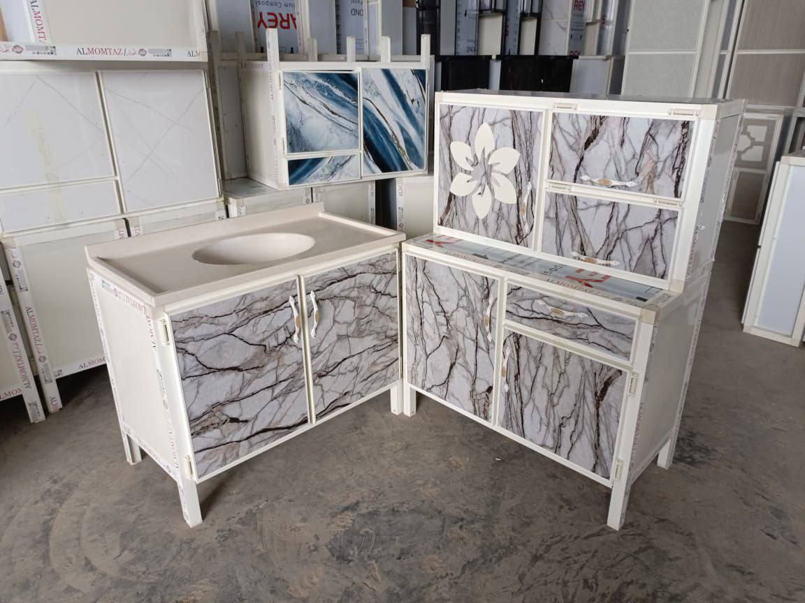 *********** 
ثلاث قطع كاونتر وملحق متر وسنك مرمر متر سعر 185
