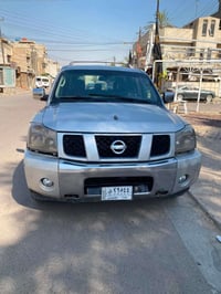 ارماده موديل 2007 سياره كفاله عامه ما عدا بين البابتين صبغ يعني بيناته...