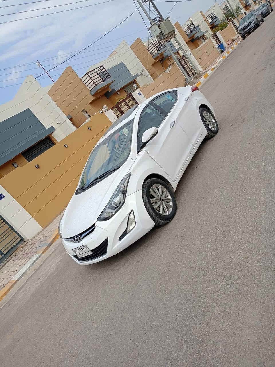 ***********االنترا ١٦ خليجي نظيفه جدا ع وضع الشركه مكفوله ماعدا شبرين صبغ بداير الخلفي 
فول موصفات 
بيه مستعجل لان محتاج جوه السوك
