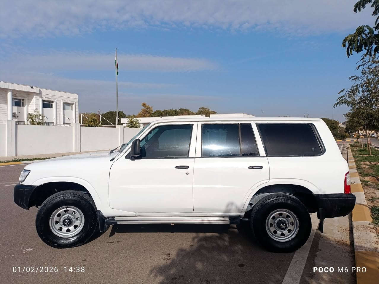 54 وەرەقە پاترۆڵ علوج مۆدێل 2001 گێڕ و مەکینە و ئەکسڵ ودەبڵ ئەکسڵ بەشەرت بێزەربە و شاندادان تەنها بۆ جوانی حیزام کراوە سەقف و شانی بەشەرت
***********
