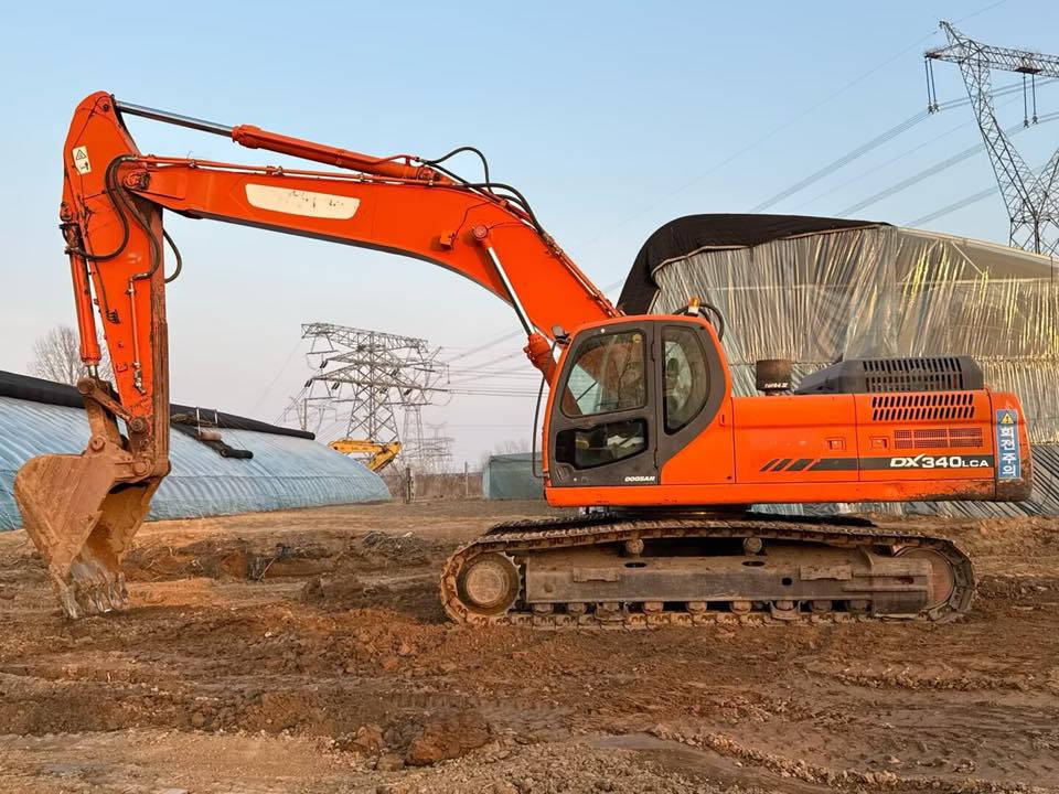 Selling a Doosan DX340LCA made in Korea, original condition. Bosses who are interested, contact me.


**إذا كنت صاحب هذا الإعلان وتريد حذفه لأي سبب، رجاءا أرسل رسالة إلى الدعم الفني**