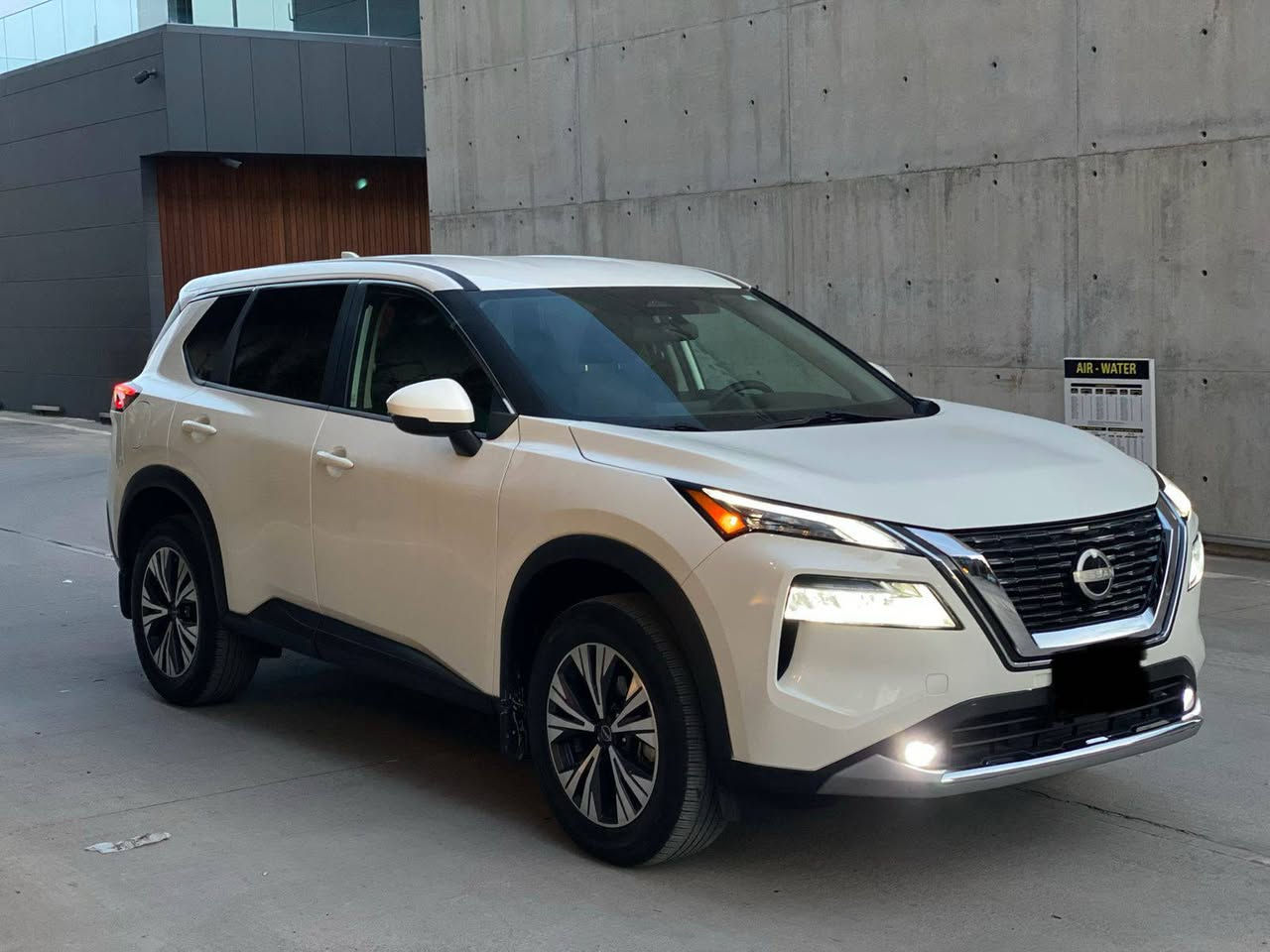 نيسان روك 2023  مواسەفات SV 
تەنها 15,000 روشتووه
جاملغ سايق و پەلەى بونيدى بوياخه
بى ناووكرتن بى ئيرباك هەمووى شەريكيه
سەيارەکە ماشاءالله زور تازە و جوانه
سيتى راديترى بيلاديه 
گێر ومەكينه وبەرد و رادار وكارەبايى بە شەرت

سعر : لە کۆمێنت داوای بکە ڕاستەوخۆ بۆت دێت 📥 

يەك دولار مەسەرەفى تيا نيه جاهيزه 
ژماره كاتيه دوو مانكى لەکەلە بو رەقم كردن

ژمارەی خاوەنەکەی 
وەتساب : ***********
