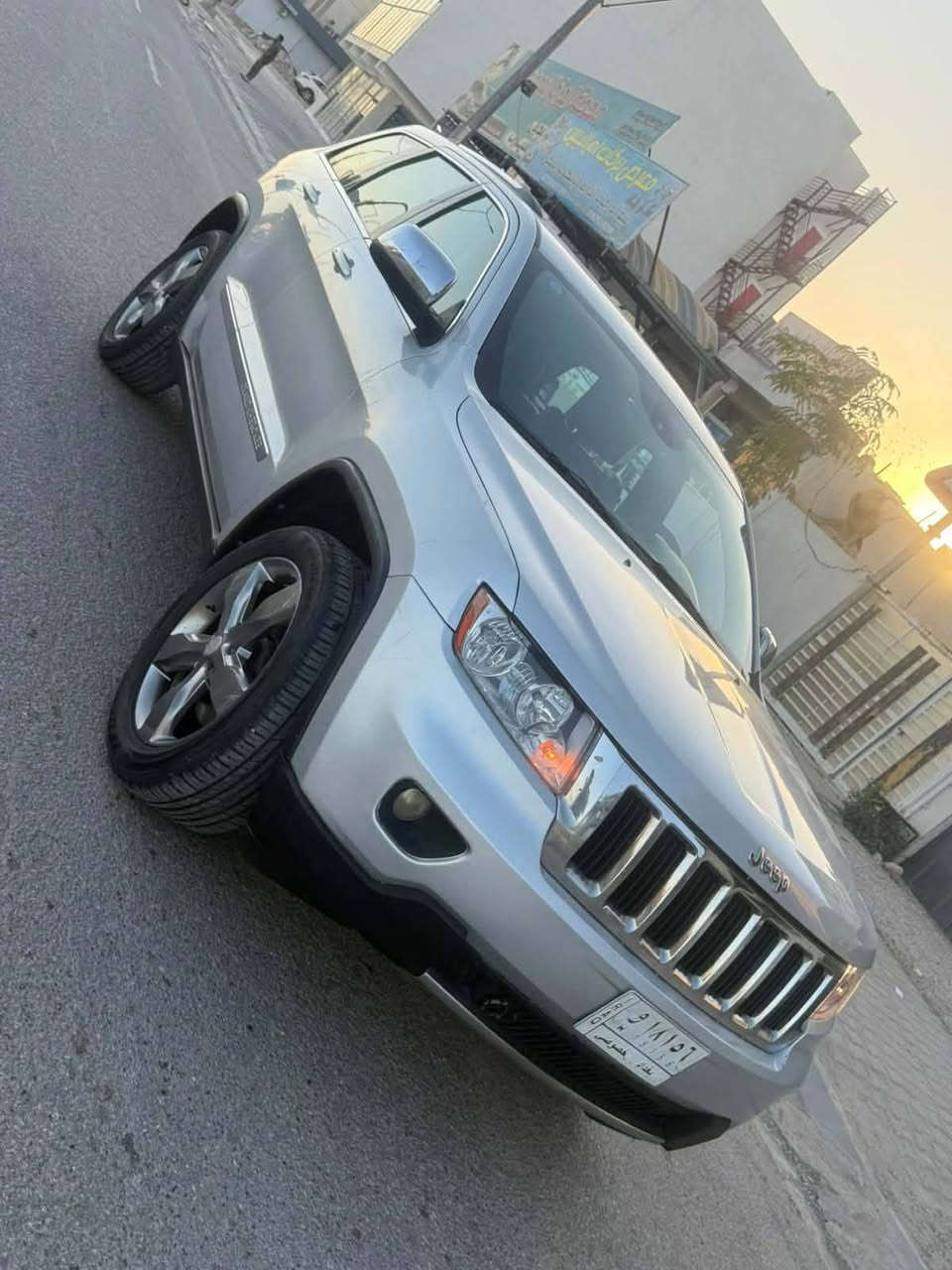 السلام عليكم سياره جيب موديل 2013 كير ومحرك وحداديه كفاله عام السياره سياره فول ما عدا الفتحه بها شامله تخم تاير حجاجيه تبريد ثلج سياره باسمي تحويل مباشر الوان كربلاء السعر 163 وبيها مجال حق الجيه رقم الهاتف فقط اتصال***********
