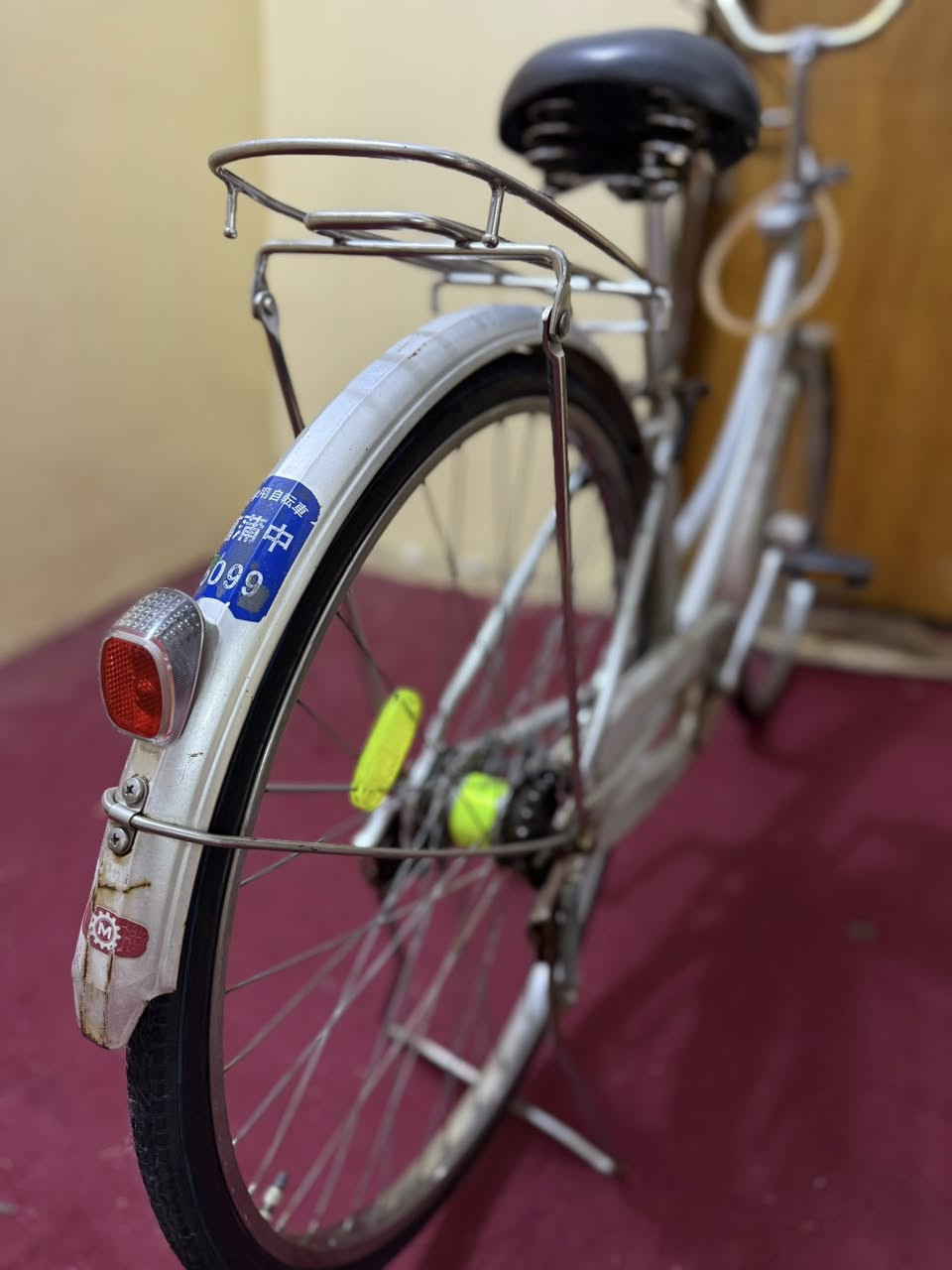 سلام عليكم بايسكل بناتي حجم 27 
ماناقصه اي شي ومامصبوغ ابد بلادي

السعر ٧٠ وبي مجال


**إذا كنت صاحب هذا الإعلان وتريد حذفه لأي سبب، رجاءا أرسل رسالة إلى الدعم الفني**