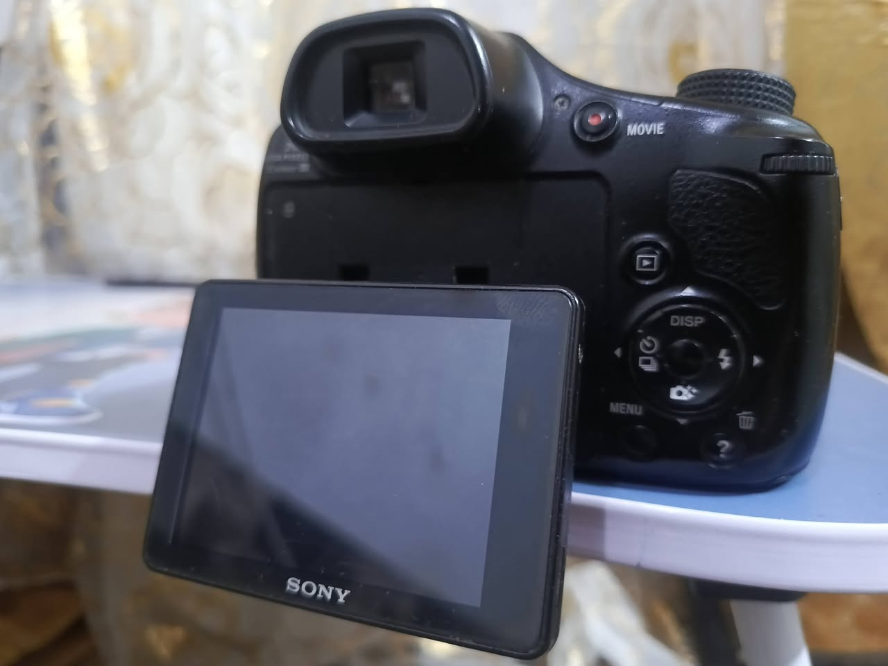 كاميرا سوني HX300
زوم خرافي 50X 🔥 📸🔥
🚀 زوم يوصل لأبعد لقطة 
 تصوير فيديو + صور HD
 كاميرا قوية ومجربة وتتحمل شغل المواكب والمناسبات
 نظيفة وتشتغل 100% بدون مشاكل 
 عدسة قوية وثابتة 
كاميرا جاهزة وكاملة 
📌 مناسبة جداً لـ:
تغطية المواكب الحسينية 🔥
الزيارات والمجالس
تصوير فعاليات ومناسبات
يوجد توصيل 🚖


**إذا كنت صاحب هذا الإعلان وتريد حذفه لأي سبب، رجاءا أرسل رسالة إلى الدعم الفني**