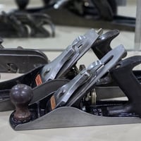 يا الله متاح استانلي انكليزي او ام جنبين امريكي نضيفات 07700560159 وات...