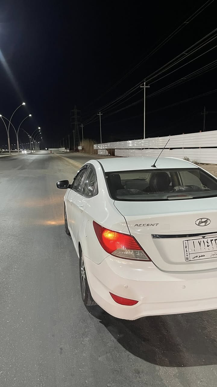 السلام عليكم اكسنت 2014 خليجي السياره نضيفه بمعنى الكلمه ومناقصها شيء محرك كير بشرط صبغها موضح بصوره وبيها جوه قبق البانزين شبر تقريباً غير هذا السياره مكفوله ،
العنوان : الرمادي 📍
السعر : 100$ وبيها مجال 
للاستفسار : ***********
