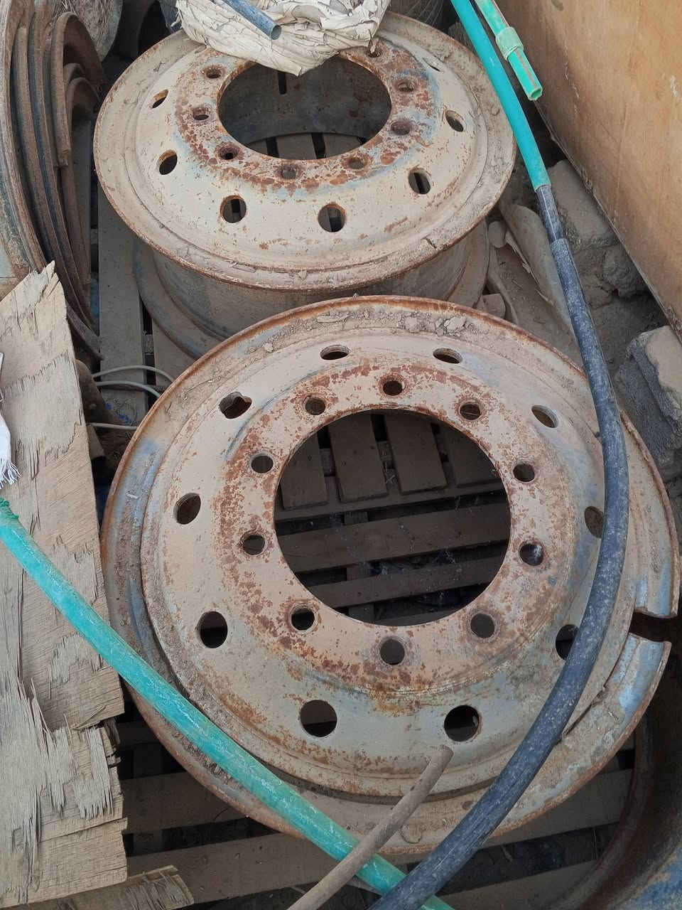للبيع وياله  3 صاج و3 برماك سعر ويل الصاج الواحد ب125 وبي مجال وسعر ويل البرماك  الواحد ب 100 وبي مجال الشراي يتصل على الرقم ***********
