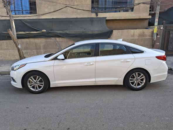 سوناتا 16 أمريكي سليمانيه بسمي كلين بدون حادث مكفول حتى الدعاميات ومكفول  من الغرق تقريرها موجود داخله زيرو للعراق..شاشه تاب كامره دواره ثلاث انظمه قياده مانع تزحلق تحكمات ستيرن جهتين ارضيه ومقاعد وجنطه مدوشمه جلد اربعه ويل كب محرك 2400 gdi  لا تنقيص ولا تبخير ماشيه  ١٢٠٠٠٠ الف  صدر أمامي خلفي قبل شهرين فاتحه.
ملاحظه: السياره بيها تقشير بالصبغ بأماكن متفرقه وبيها شخط في باب السايق.
مكاني بغداد البياع  ***********
السعر ١٢٢ $ وبيها مجال.
