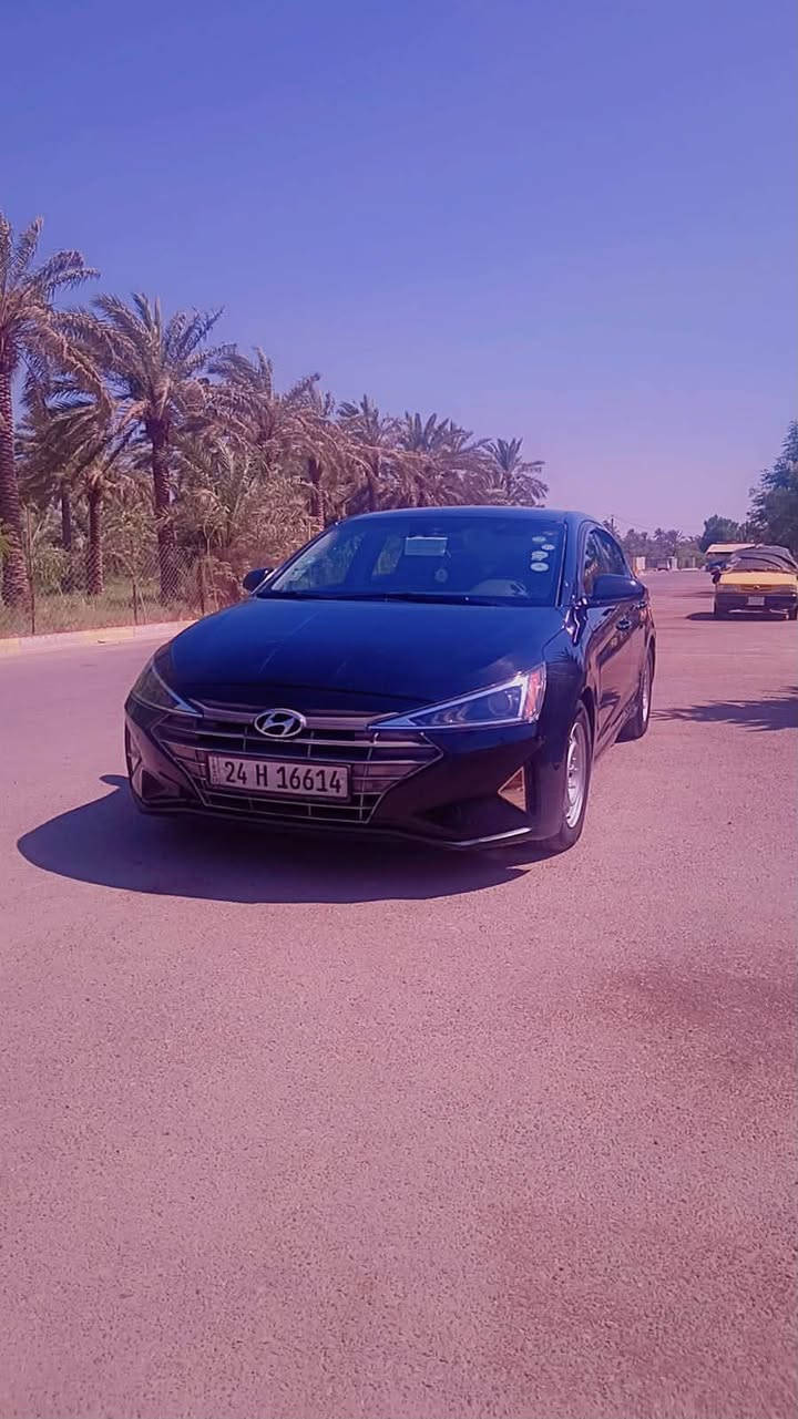 النترا موديل 2020
مواصفات العاديه معروفه 
رقم شمالي دهوك 
حادثها جاملغ وبنيد وبدون دواخل 
السعر 120 وبيها مجال 
الاتصال:-***********
