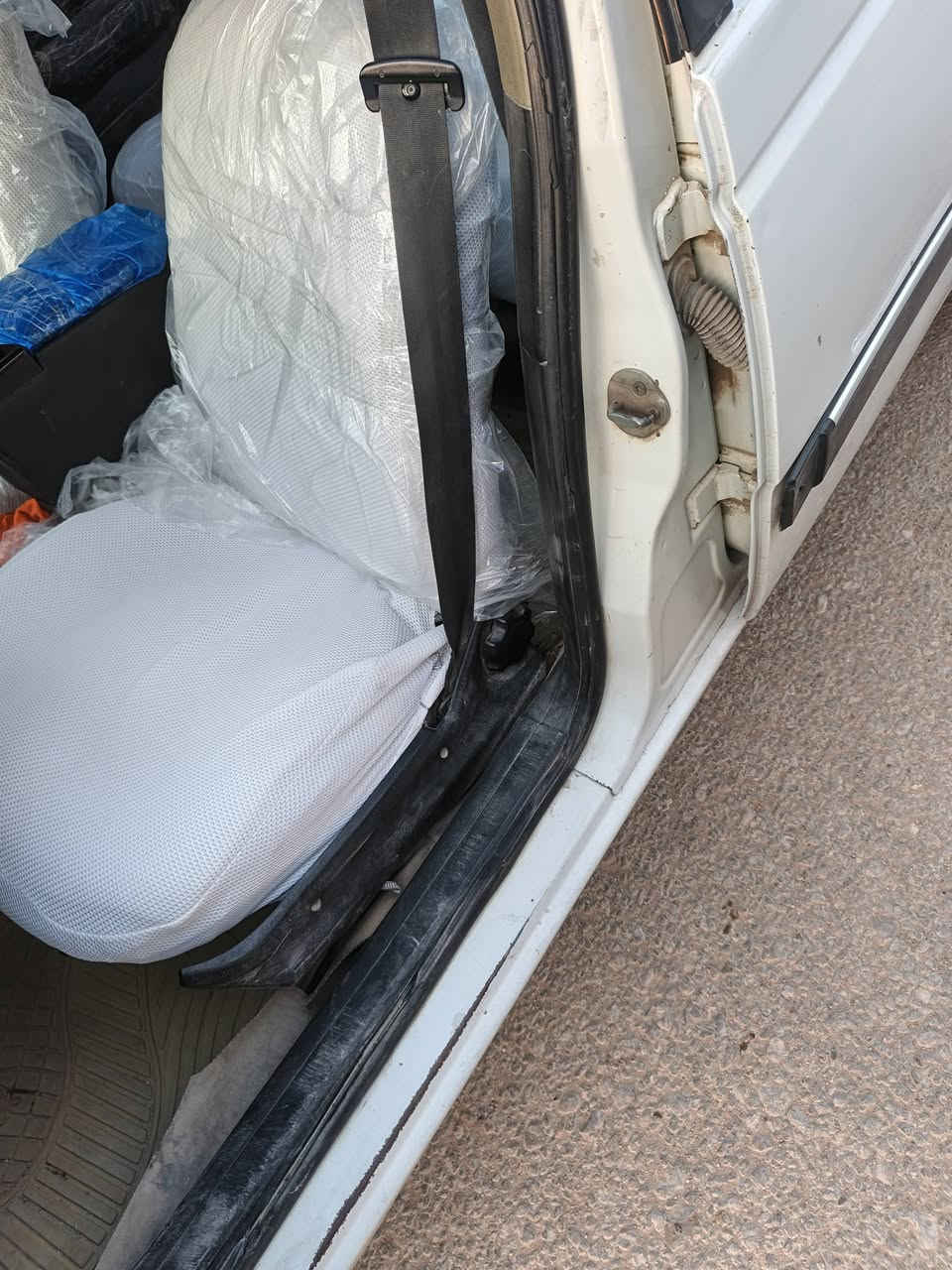 سلام عليكم حبايب بيجو ٤٠٥ مديل ١١سيارا نضيفه شوفت عينك مجمبزا عوزها تلحيضات عنوان نجف كوفه حي ميسان؟؟ عليها غرامات ٥٠٠ فقط ينزلن من سعرها السعر ٣٠وبيها مجال  راعيها موجود شوكت ما يعجبك مداور راعيه هم نجف  ***********    بس واتساب
