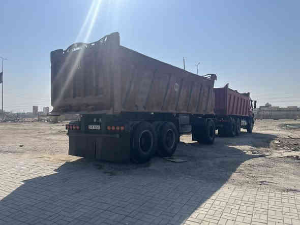 اللهم صل على محمد و ال محمد 
للبيع قاطرة ومقطورة موديل ٩٦ بلاد قمارة وربع
مكينة ٤٤ كير ١٦٠ مجموعة جي إف سنوية جديدة و ارقام إنكليزي سيارة بلادية وجاهزة بأسمي مداور ثاني يوم
مكان السيارة السماوة / موبايل ***********
