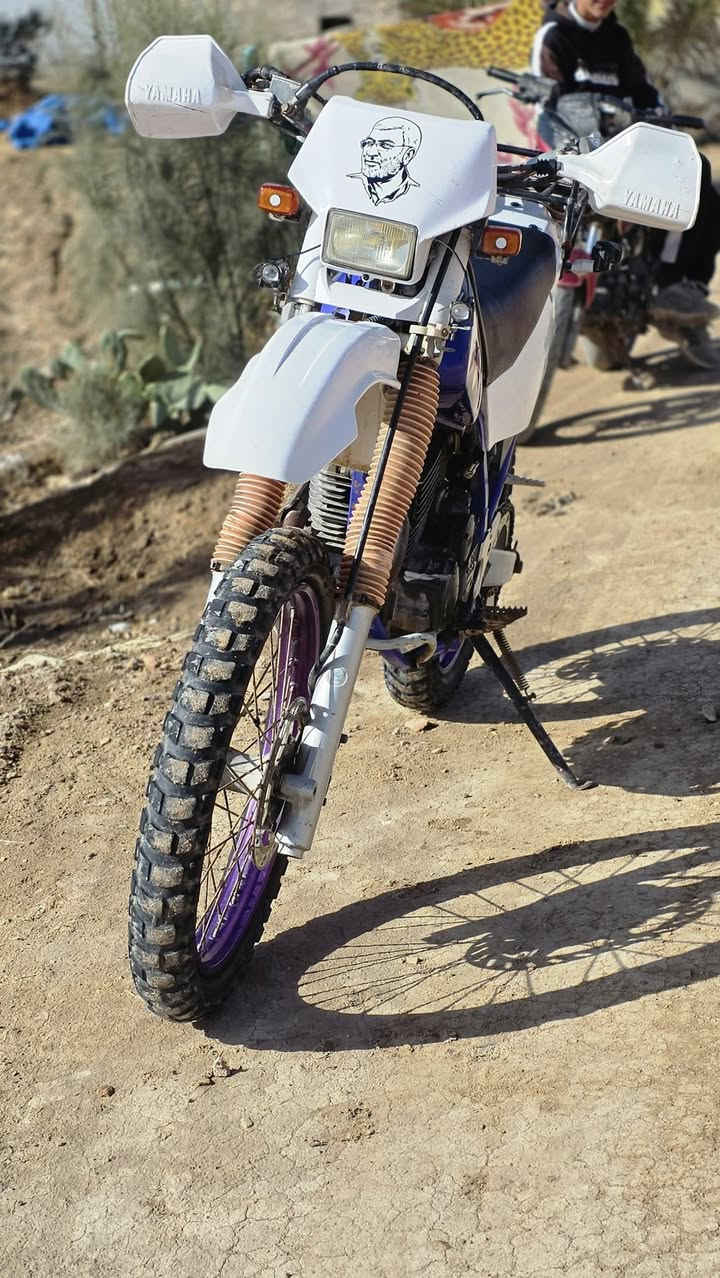 قفاز ياماها ttr250للبيع مكفول كفاله عامه  ***********
