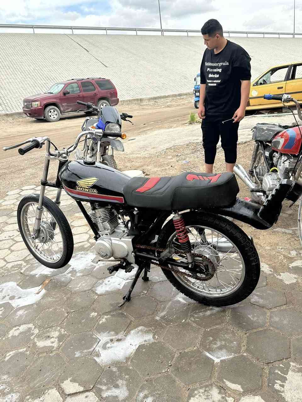 تعمير جديد ٢٥ انتنس الاصلي بستم ناصي مكينه جيس مامفتوحه دراجه سامته نصبته تخبل جاهزه من كلشي غراض كله اصلي ابو الختم سعره ٣٩٠ مجال كلش بسيط مكاني كزيزه
رقمي ***********
