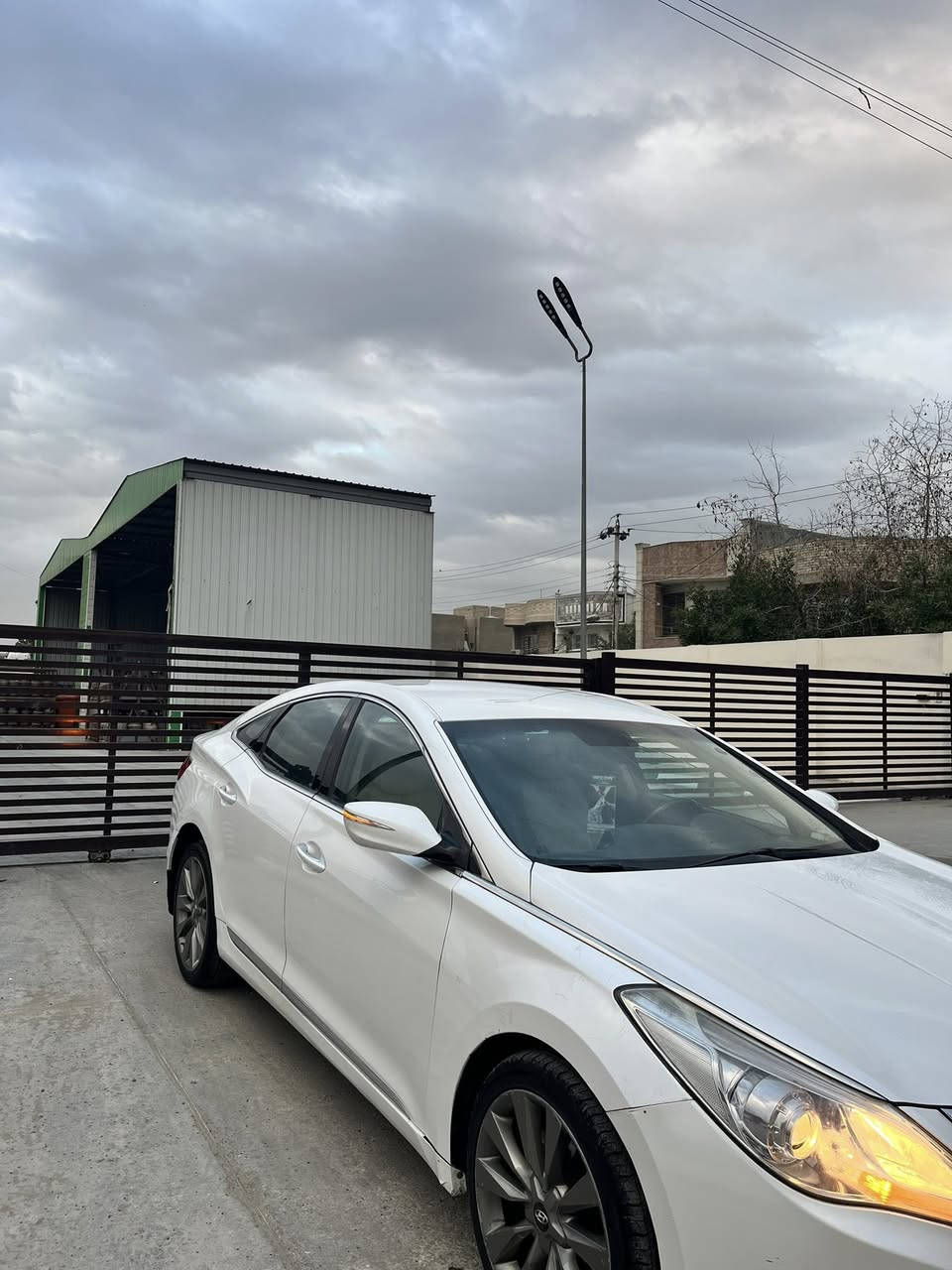 اسلام  عليكم البيع او المراوس حسب القناعة ازيرا موديل2014خليجي مواصفات نص فول داخل بيجي كشن هيتر 3بردات محرك 300كير محرك صدر تبريد تخم تاير تدفأة مري قلاب حساس امامي خلفي قطعتين تبريد قطعتين صبغ سونار موجود اتريد تحويل اتريد وكالة من الكردي او من العربي 2يحولون شرط التحويل مكان السيارة بغداد العامرية السعر المطلوب 107…لاستفسار *********** ….واتساب
