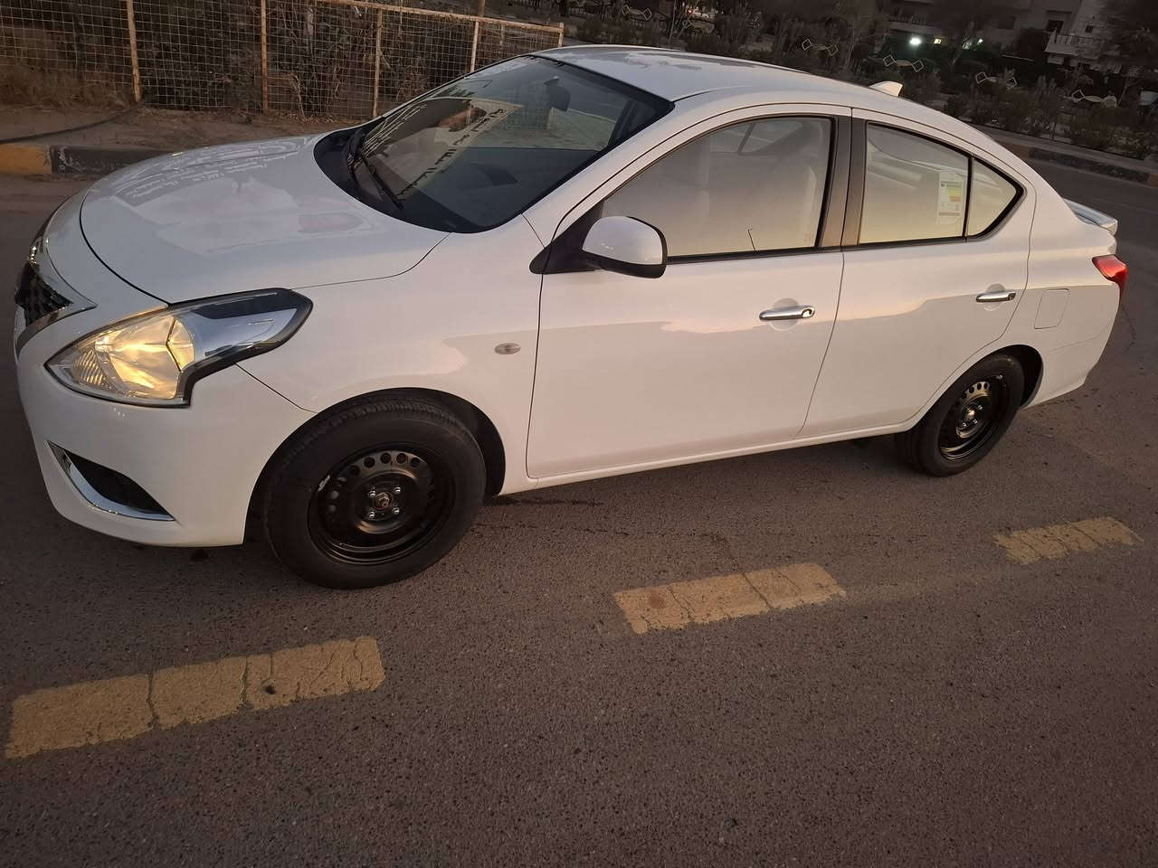 للبيع او المراوس نيسان صني ٢٠٢٤ هندي بليته زركه شباك نحله ماشيه ٢٠ وضع الشركه كفاله عامه عدا طخه اصبعين موضح بلصور مكانه حي الاعلام بسعر ١٣٠
***********
