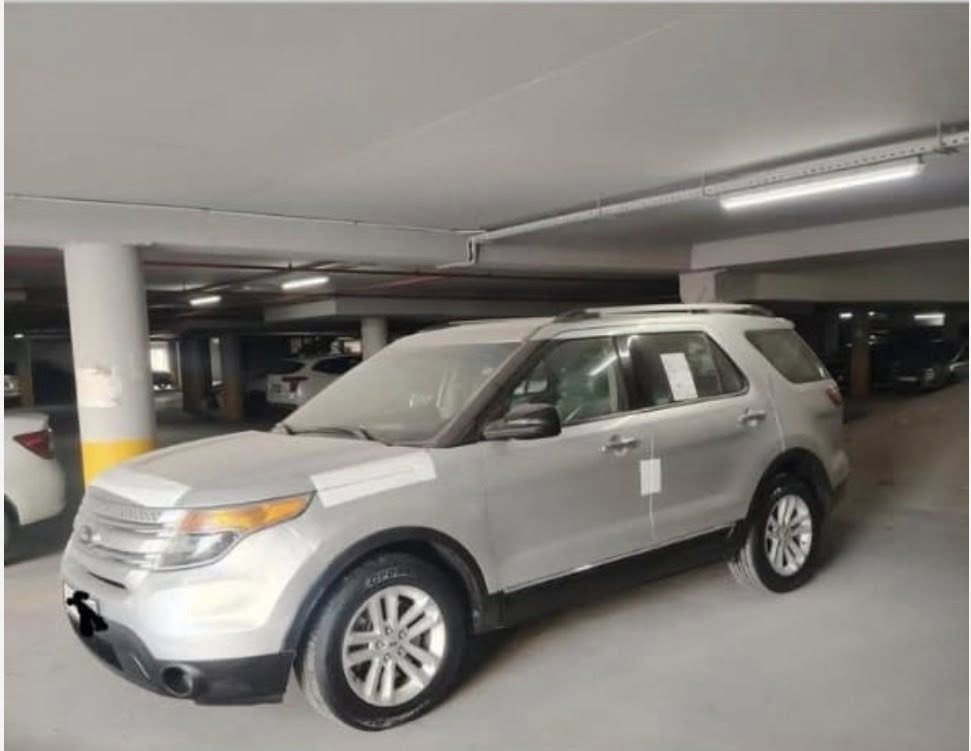 بسم الله الرحمن الرحيم 🤩♥️
بيع فقططط❗️❗️
السلام عليكم اخواني فورد  اكبسلورر 2013 xltشركة نيڤا  7 راكب سيارة اخت الزيرو مكفوله كفاله عامه من الدعاميه للدعاميه شرط ع السونار وافحص وين مايعجبك.' اللون سلفر

سياره نصبة وتراي ونعومه وحدادية وكهربائيات ودواخل زيرو  لزگات الشركة  ع البلاد تجي وتشوف بعينك مال بيت ومحافظين عليها ."
مكينه وكير ستة سلندر[ 3500] برغي مامفتوح بيهن شرط الفحص والسونار 
ماشية:70الف km 
تخم تايرات كلهن جدد وأصليات على المعاينه
باتري جديد سيارة جاهزة على اخر حباية 
رقم سليمانية مميز جديد سنوية لل2028 
تدفئه وتبريد مركزي 3قطع ♨️❄️
تحكم تبريد خلفي
تحكم ستيرن
 تو ويل 
مثبت سرعه
مدخلAUX
مدخل USB
لافتات ترحيب 
منضومة زنون اصلي شديتها 300$
كاحساسات امامية وخلفية
كشن قلاب
مقاعد شامو 
يدات نيكل
 + ١٢سماعة 
سياره كارتون مال جناي الله يشهد الف ماذب عليها

أعزائي: السعر١٦٠ وبيها مجال قليل
العنوان: البصرة📍
للأستفسار☎️📞 *********** متواجد واتساب واتصال
