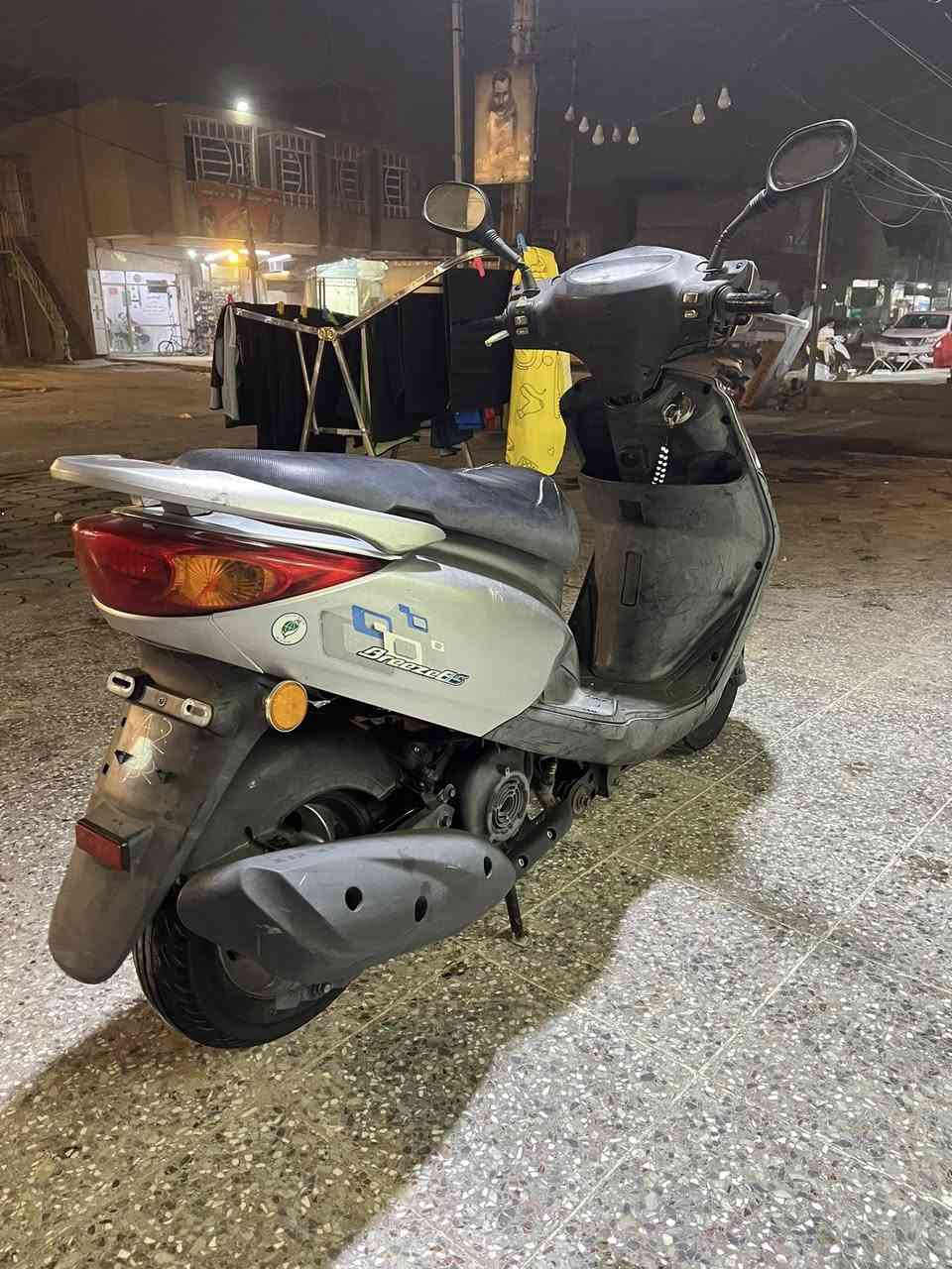 دراجه بغبغاء رمبه كفاله ماشيه 16الف مكان الامين الثانيه رقم 
***********
