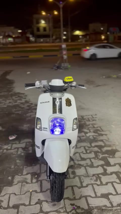 ماكس بوليس كفالة عامه كفر اصلي مختم  وي المكينه والأشاير الدراجه جديده صالي شهرين من نزلتها من الحاويه زائد معدل ومشي تعال وبعينك وشوف السعر مليون وخمسين وبيها مجال قليل  حك الجيه مكاني البصره الحيانيه مستعجل ع بيعتها رقمي ***********بس واتساب
