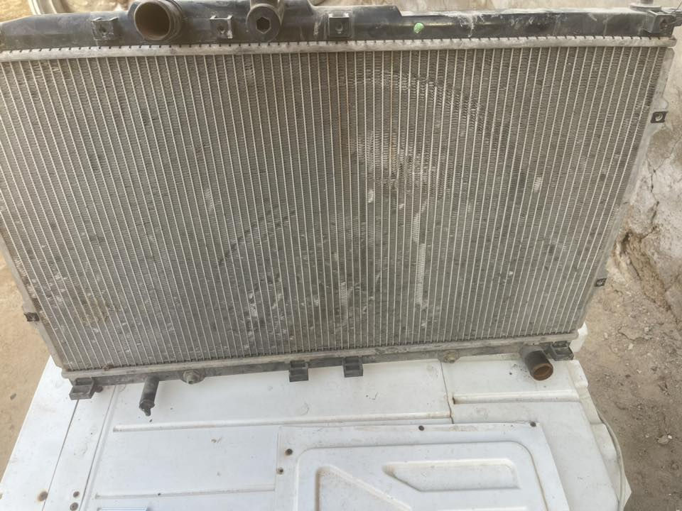 سلام عليكم غراض ستاركس لي بيع. شبك مديل ١٦ رديتر نضيفه عل شرط بكليت جهت سايق زوج مري اصليه نضيفات اي ستفسار هذا رقمي  ***********
